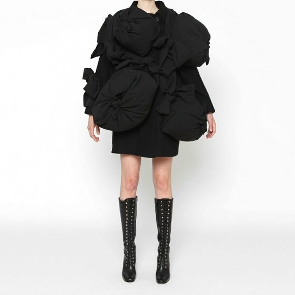 ✖️SOLD ✖️ Black pillow coat - Picture 2 of 4